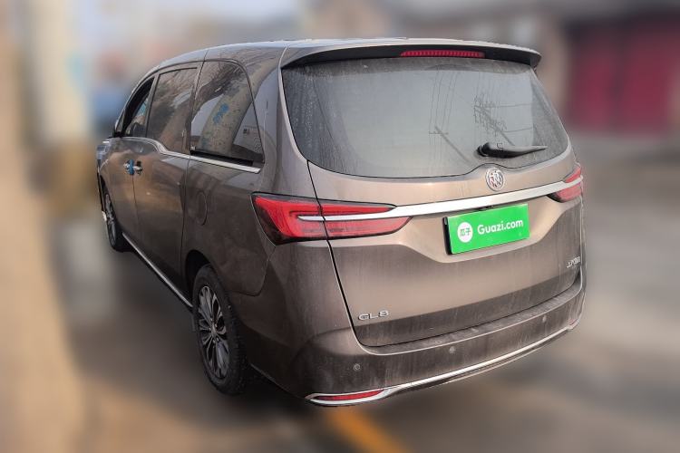 Used Buick GL8 2023 Facelifted Land Cruiser Executive Luxury Version
