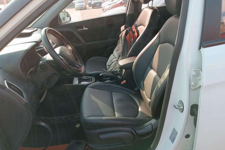 Used Hyundai ix25 2015 1.6L Automatic Two-Wheel Drive Smart GLS Trim
