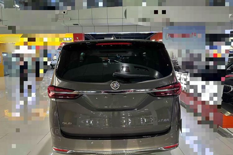 Used Buick GL8 2023 Facelifted Land Cruiser Executive Luxury Version
