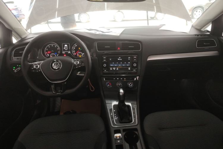 Used Volkswagen Golf 2018 230TSI Automatic Comfort Model
