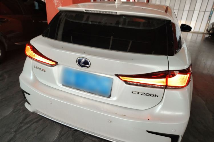 Used Lexus CT 2017 CT200h Elite Edition Solid Color China V Standard
