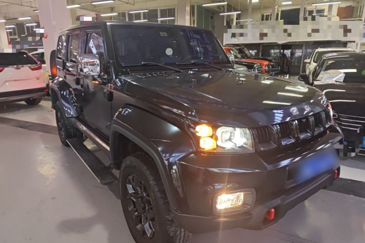 Used Beijing Auto BJ40 2021 2.0D Automatic Four-Wheel Drive Blade Hero Edition Pioneer Model
