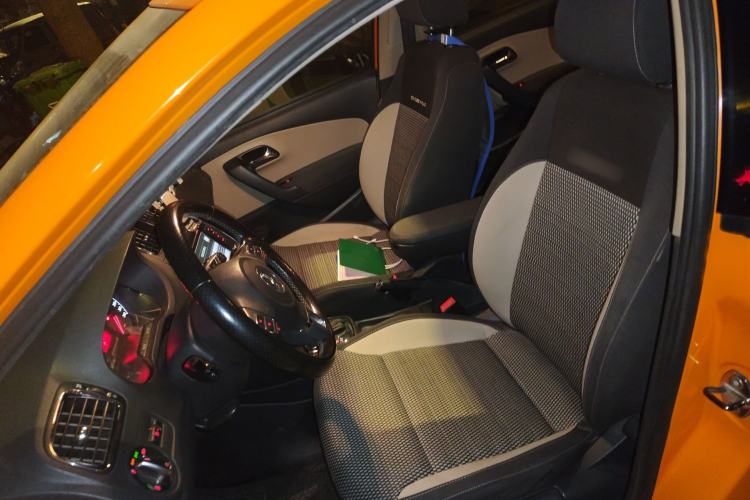 Used Volkswagen Polo 2012 1.6L Cross Polo Automatic Transmission
