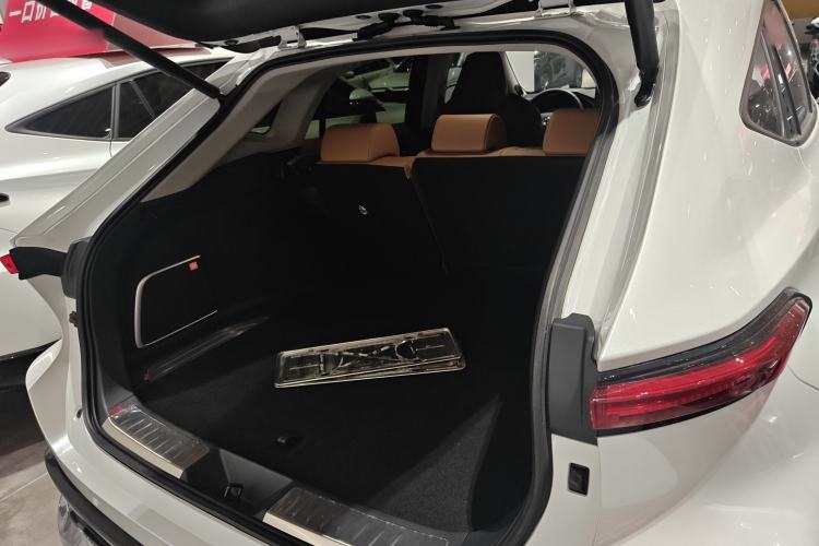 Used Toyota Venza 2023 2.5L Smart Electric Hybrid Dual-Drive Prestige Version
