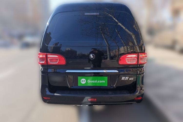 Used FORTHING Lingzhi 2023 M5L 1.6L Comfort 9-Seater