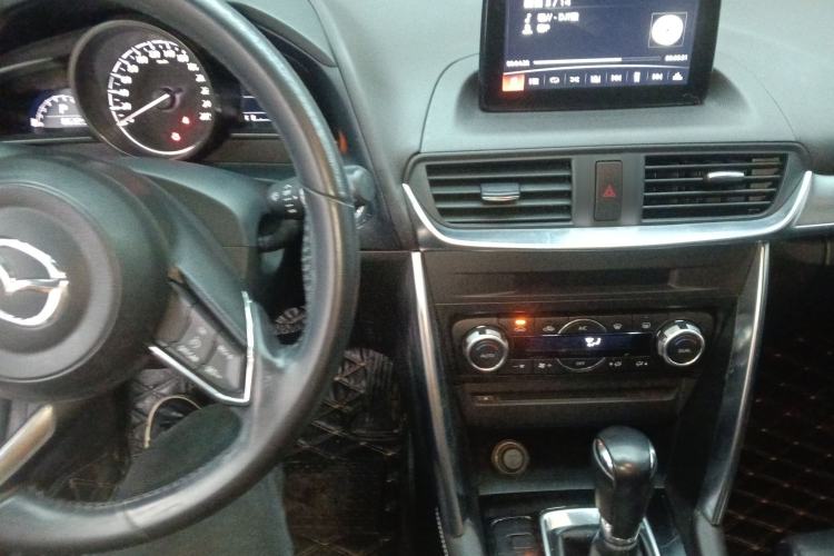 Used Mazda CX-4 2018 2.0L Automatic Two-Wheel Drive Blue Sky Premium Upgrade Version China V Standard
