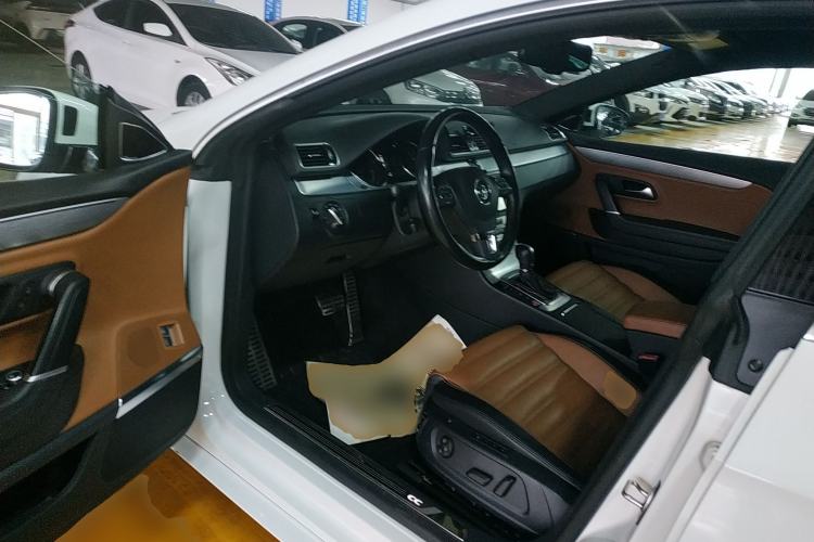 Used Volkswagen FAW-Volkswagen CC 2015 2.0 TSI Ultimate Model
