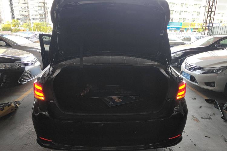 Used Toyota Crown 2015 2.0T Fashion Edition
