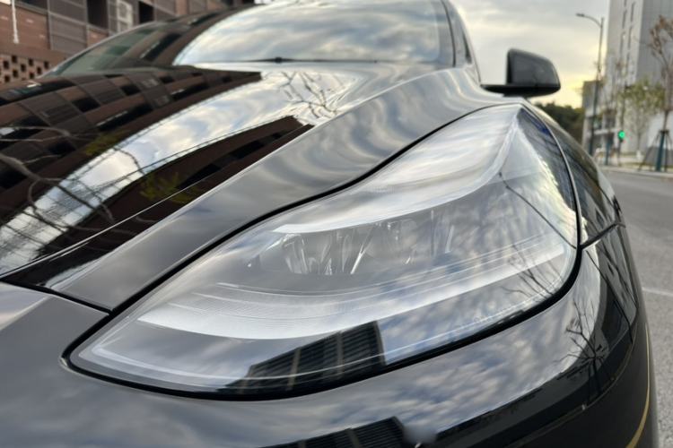 Used Tesla Model Y 2022 Long-Range All-Wheel-Drive Version