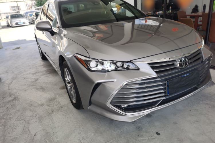 Used Toyota Avalon 2019 2.5L Ambition Version China VI Standard
