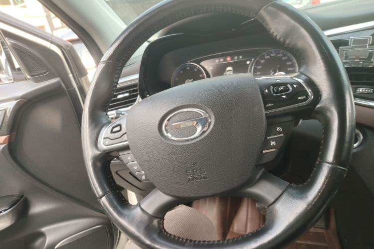 Used GAC Trumpchi GS8 2017 320T Two-Wheel Drive Luxury Smart Connectivity Version (7 Seats)