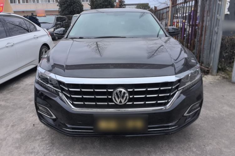 Used Volkswagen Passat 2020 330TSI Luxury Edition China VI

