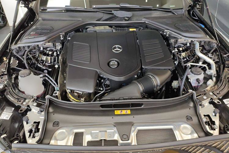 Used Mercedes-Benz E-Class 2025 Facelift E 300 L Luxury Edition
