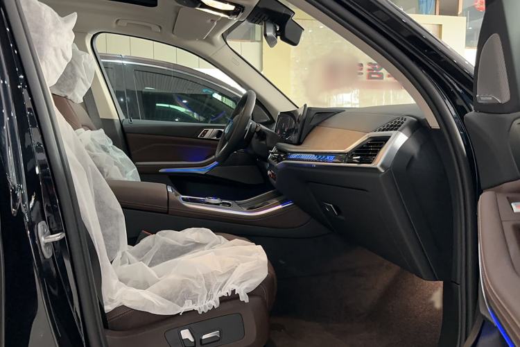 Used BMW X5 2023 xDrive 30Li Luxury M Sport Night Edition Package
