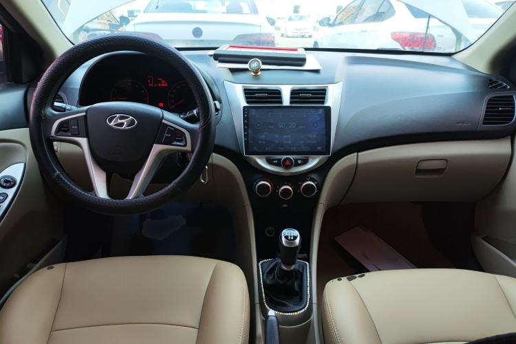 Used Hyundai Verna 2014 1.4L Manual Smart GLS Trim
