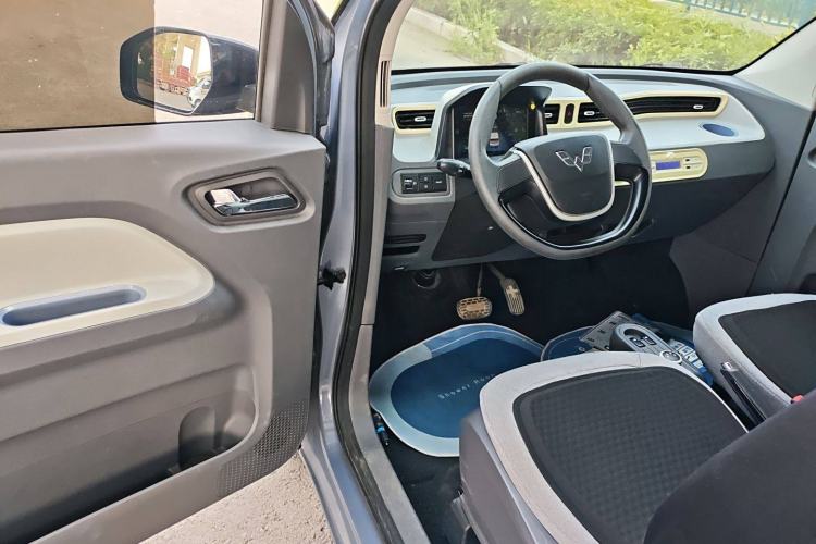 Used Wuling Hongguang MINIEV 2021 Macaron Fashion Model Lithium Iron Phosphate
