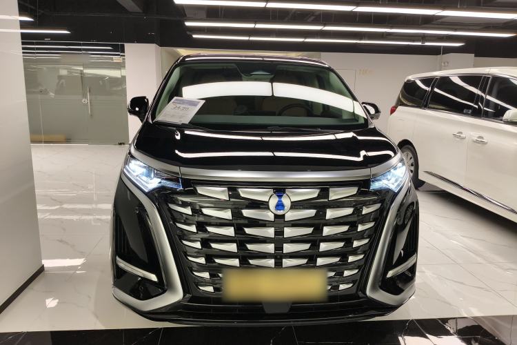 Used Denza D9 2024 DM-i 980 Four-Wheel Drive Prestige Model
