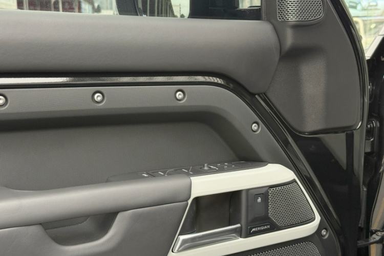 Used Land Rover Defender 2023 Facelift 110 3.0T P400 X-DYNAMIC HSE