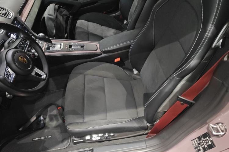 Used Porsche 718 2021 Spyder 2.0T
