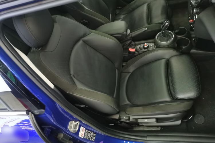 Used MINI MINI 2019 1.5T COOPER Artist Five-Door Edition
