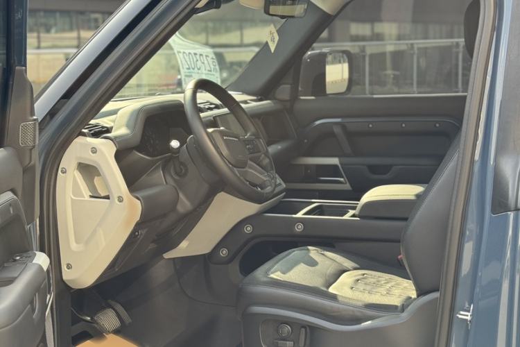 Used Land Rover Defender 2022 90 2.0T P300 X-DYNAMIC HSE
