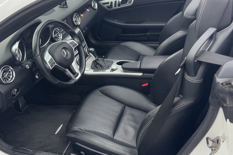 Used Mercedes-Benz SLK-Class 2011 SLK 200 Fashion Model
