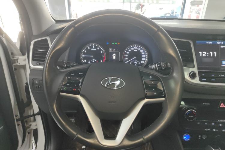 Used Hyundai Tucson 2018 1.6T Dual-Clutch Two-Wheel Drive 15th Anniversary Special Edition