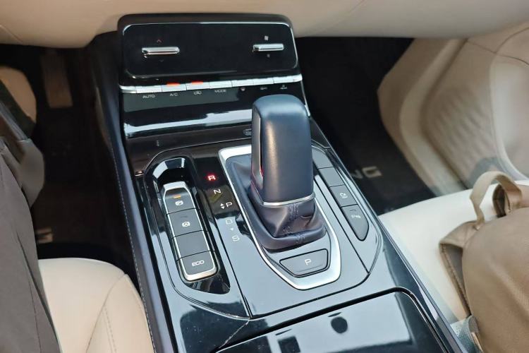 Used Wuling Victory 2023 2.0L DHT Luxury Edition
