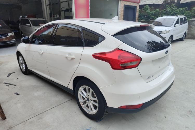 Used Ford Focus 2018 Hatchback Classic 1.6L Automatic Trendy SmartDrive Edition

