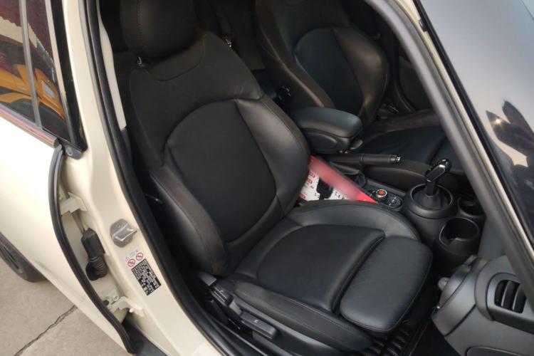 Used  MINI 2019 1.5T COOPER Artist Five-Door Edition
