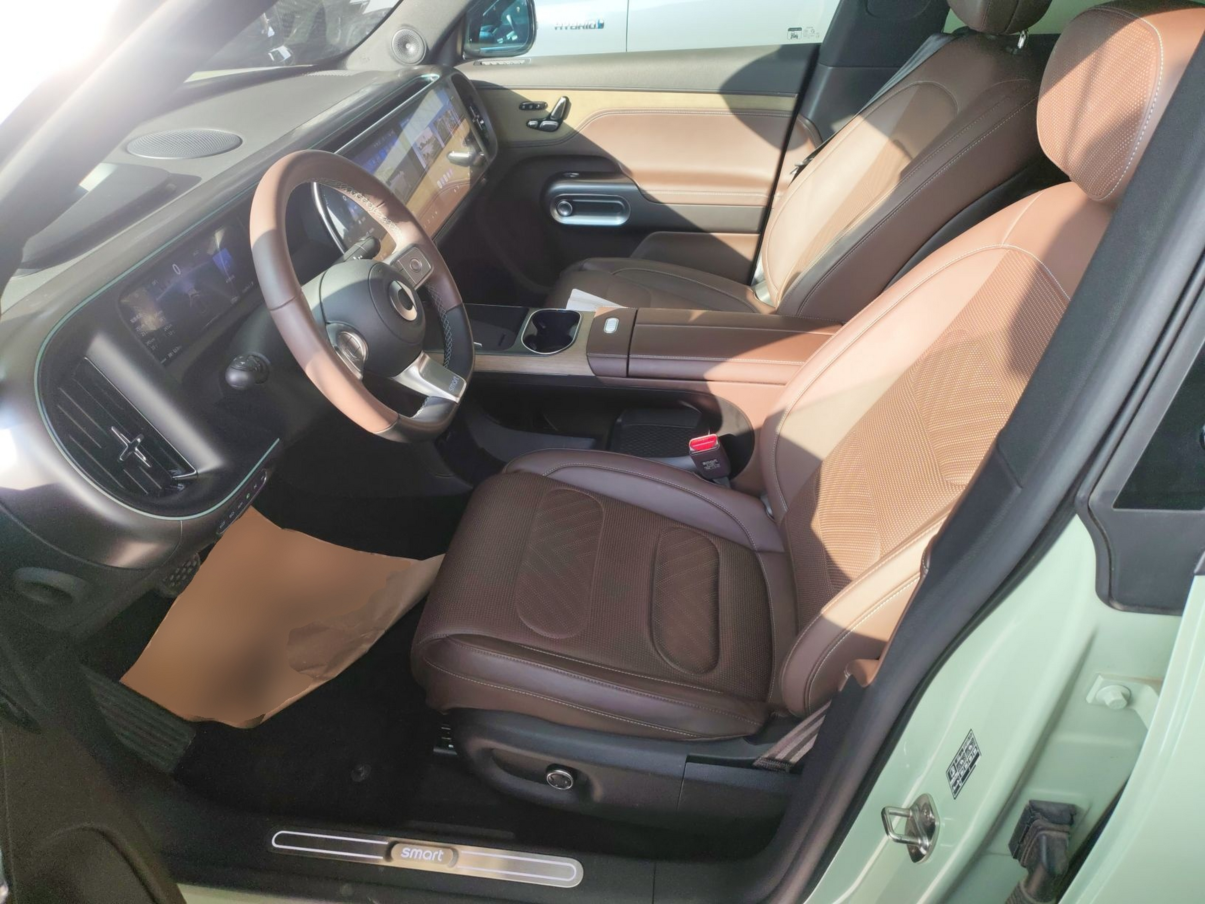 Переднее сиденье в автомобиле