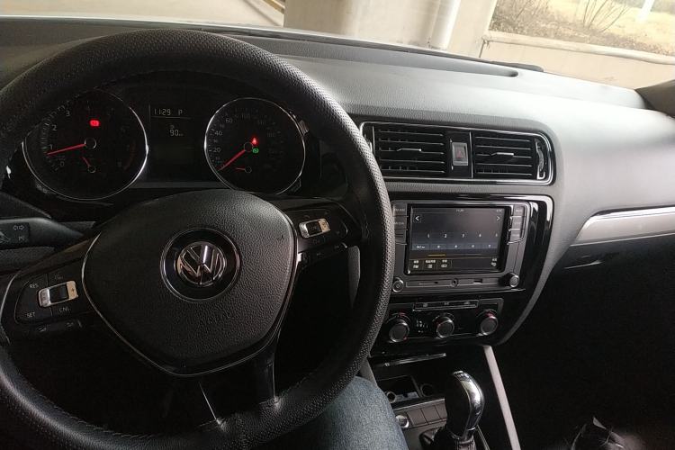 Used Volkswagen Sagitar 2017 230TSI Automatic Comfort Version