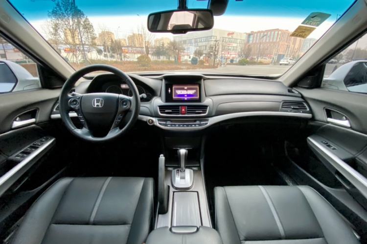 Used Honda Crosstour 2014 2.4L Luxury Edition
