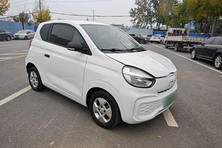 Used Roewe Clever 2021 302 km New Four-Seater Super-Efficient Version
