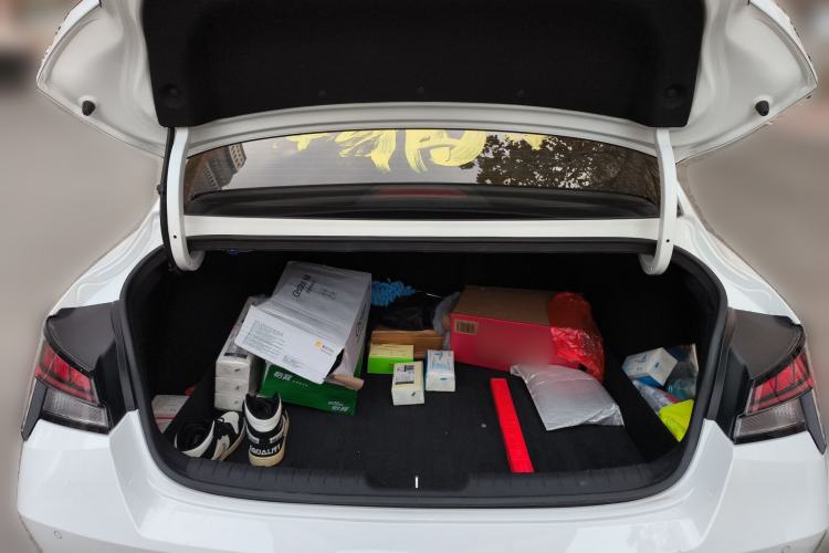 Used Hyundai Elantra 2022 240TGDi DCT LUX Prestige Edition
