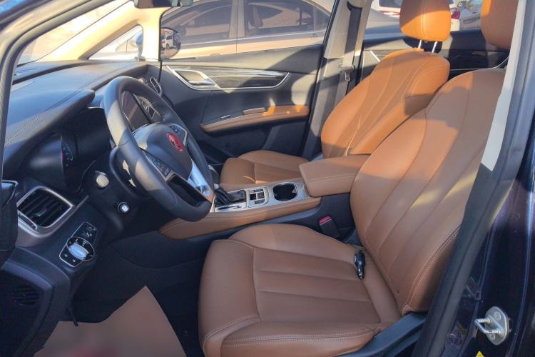 Used BYD Song MAX 2018 1.5T Automatic Smart Connect Elite Model with 6 Seats
