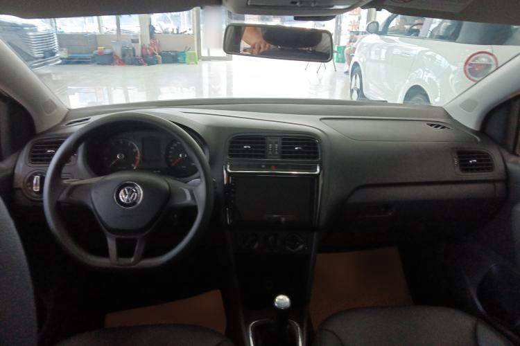 Used Volkswagen Polo 2014 1.4L Manual Fashion Edition
