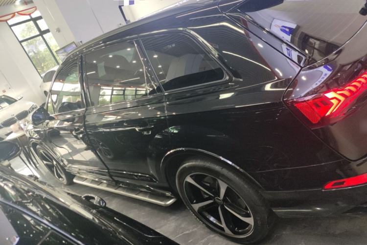 Used Audi Q7 2023 55 TFSI quattro S line Sport Edition
