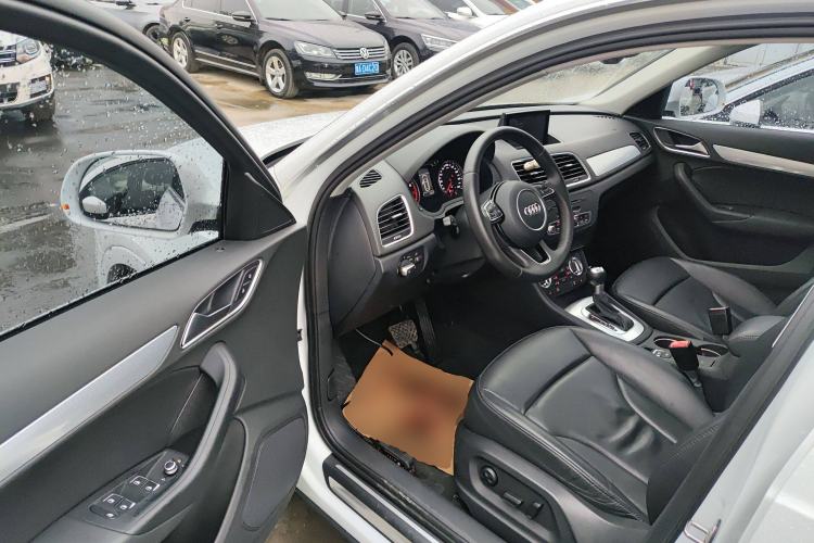 Used Audi Q3 2015 35 TFSI Comfort Model
