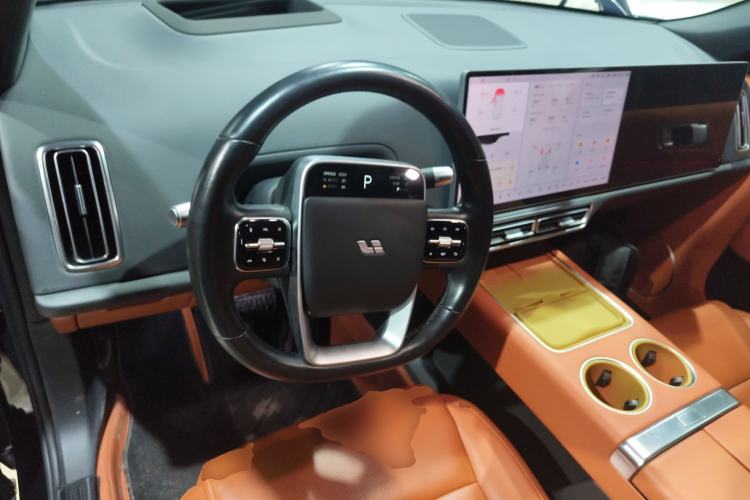 Used Li Auto L8 2023 Pro Model
