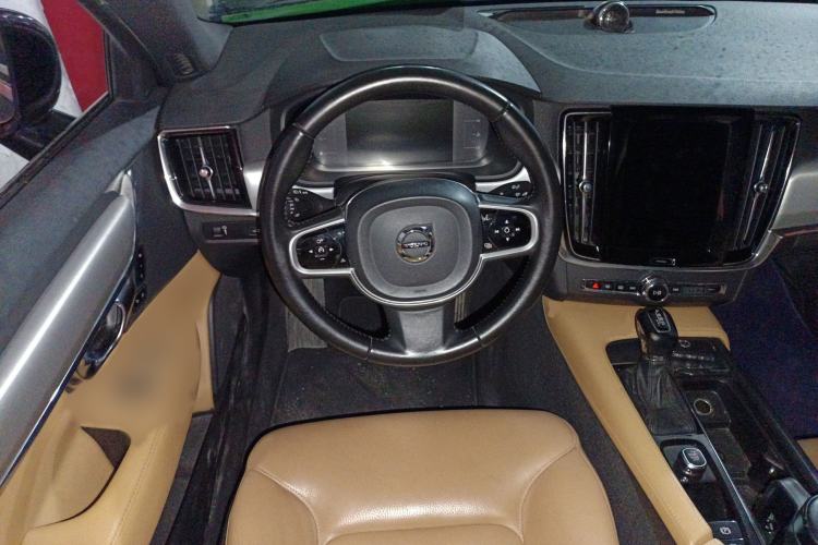 Used Volvo S90 2018 T4 Zhiyi Edition
