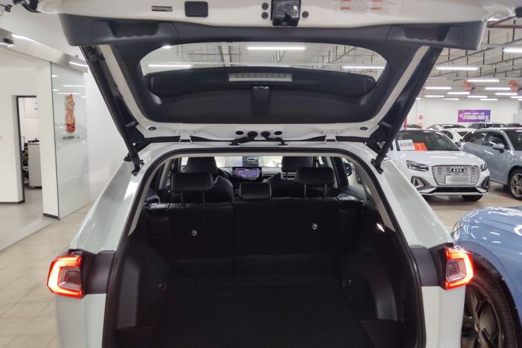 Used Toyota Wildlander 2023 Dual-Motor 2.5L E-CVT Four-Wheel Drive Prestige Edition
