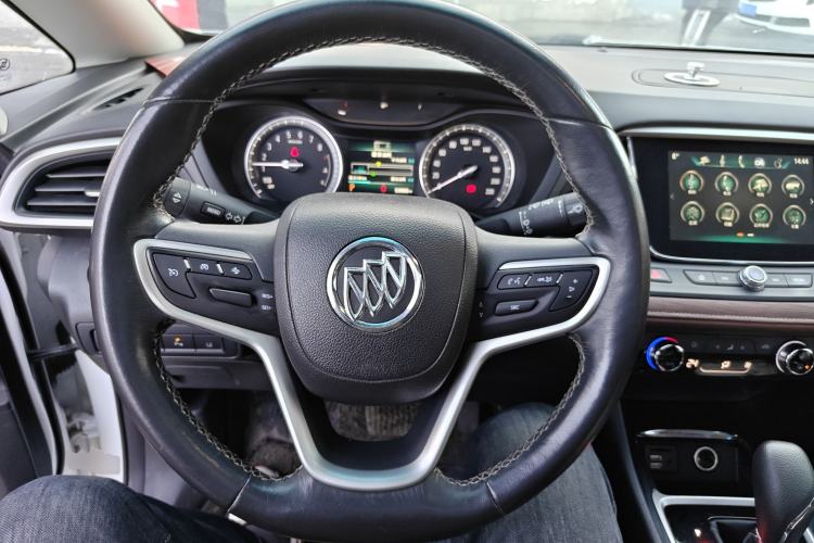 Used Buick GL6 2019 18T 6-Seater Connected Luxury Version China VI Standard
