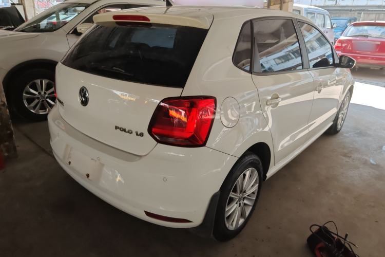 Used Volkswagen Polo 2014 1.6L Automatic Comfort Edition
