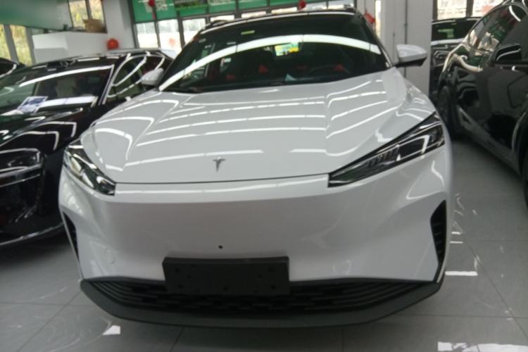 Used  06 2025 Model 520km