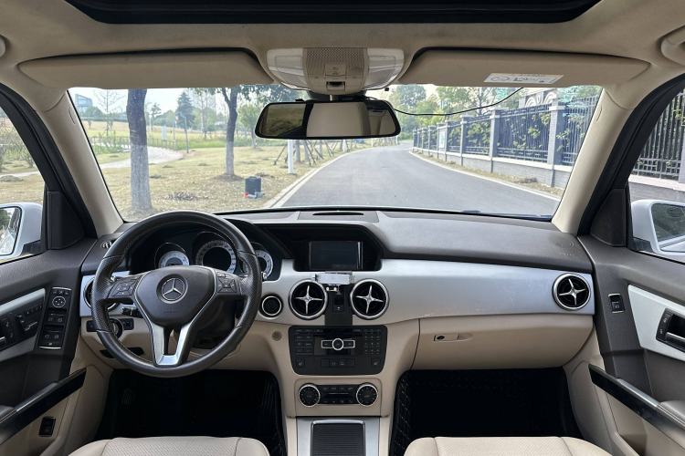 Used Mercedes-Benz GLK-Class 2013 GLK 300 4MATIC Dynamic Sunroof Model
