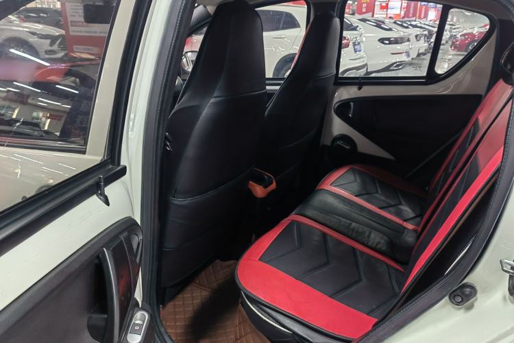 Used BYD F0 2015 1.0L AMT Joyful Cool Model
