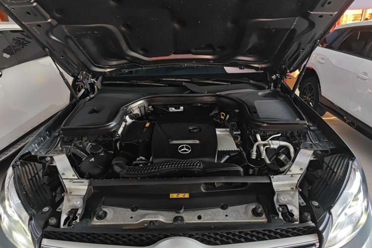 Used Mercedes-Benz GLC 2017 GLC 260 4MATIC Luxury Model