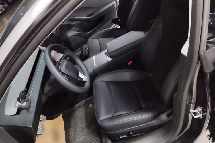 Used Tesla Model 3 2025 Rear-Wheel-Drive Version