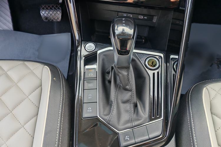 Used Volkswagen Tayron 2023 330TSI Two-Wheel-Drive R-Line High-Energy Version
